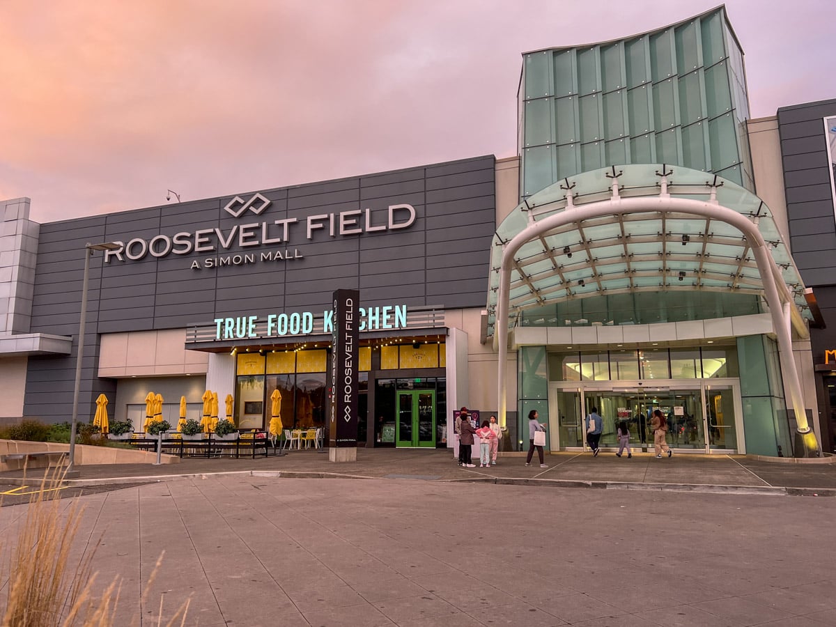 Roosevelt Field Mall