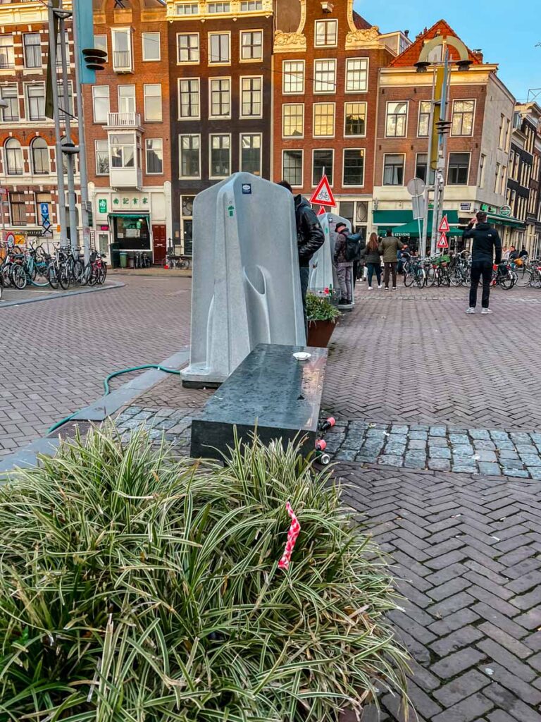 30 Travel Tips for Visiting Amsterdam (FirstTime Visitors Guide)